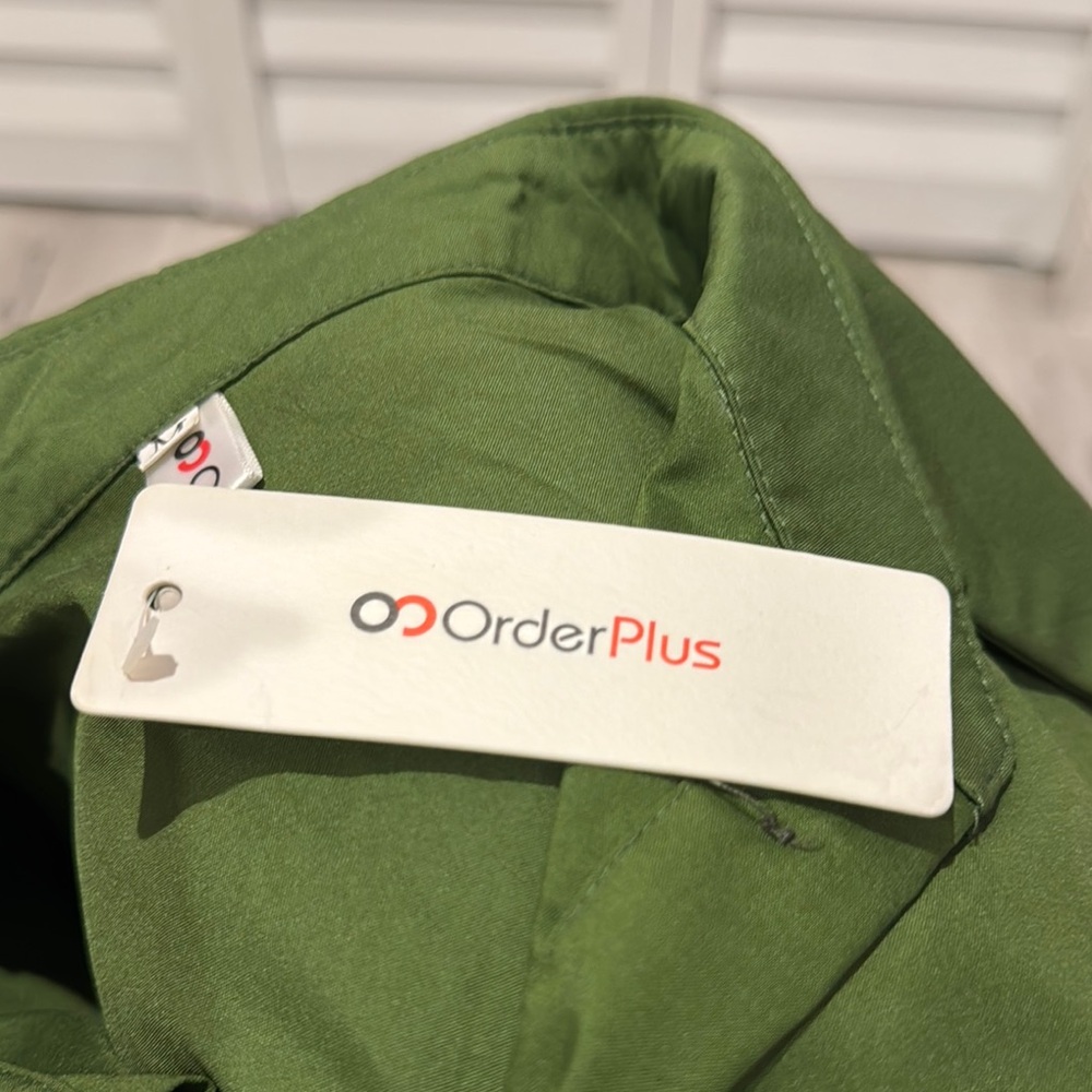 Order Plus NWT Green Button-Up Shirt with long sleeves. - Picture 9 of 9